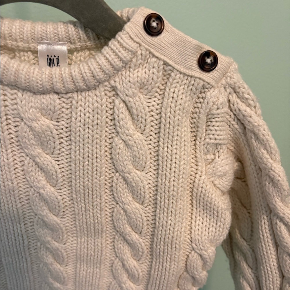 GAP Cream Cable Knit Sweater - Picture 2 of 6